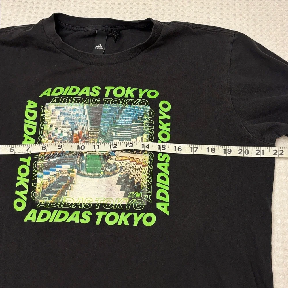 Adidas Tokyo Size MEDIUM LARGE Black Neon Green Graphic Tee Shirt